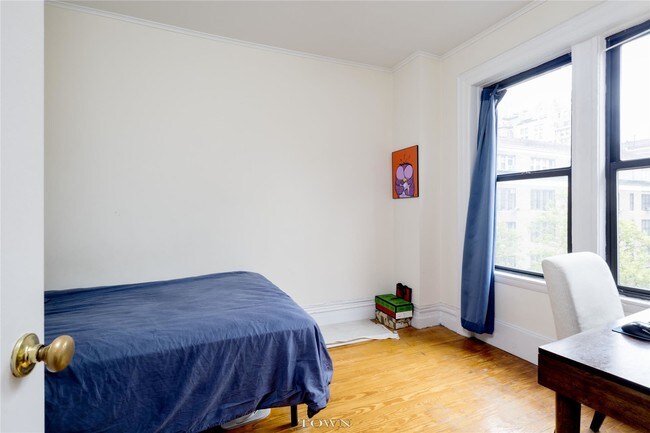 Building Photo - 336 E 67th St