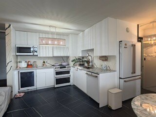 Foto del edificio - 411 Hobron Ln