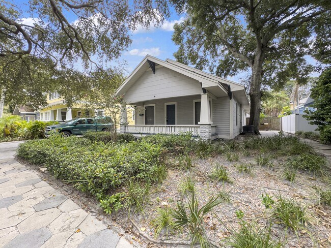 Building Photo - 226 9th Ave N