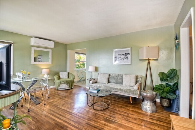Foto del edificio - 167 Tamarack Ave