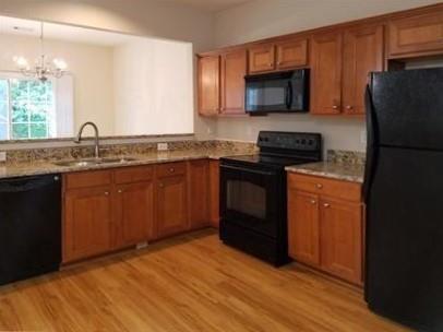 Foto del edificio - 2434 Fairlie Dr
