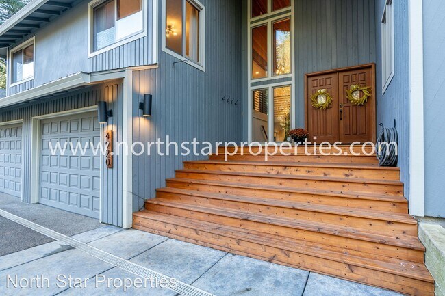 Foto del edificio - 3 br, 3 bath House - 4920 Centerwood