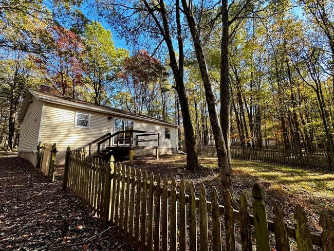 Building Photo - 101 Mohawk Trail
