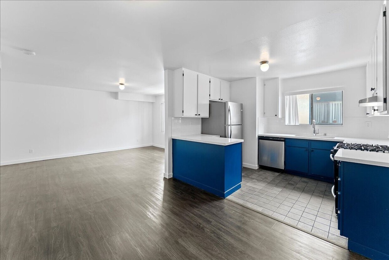 Foto principal - 448 W Windsor Rd