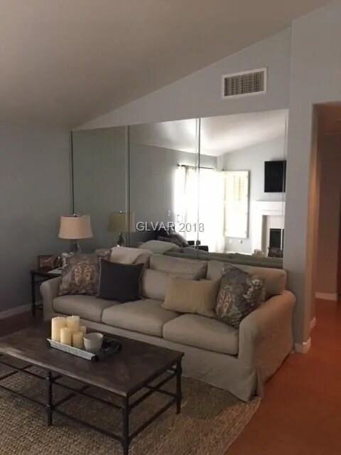 Foto principal - 313 Montcliff Ave