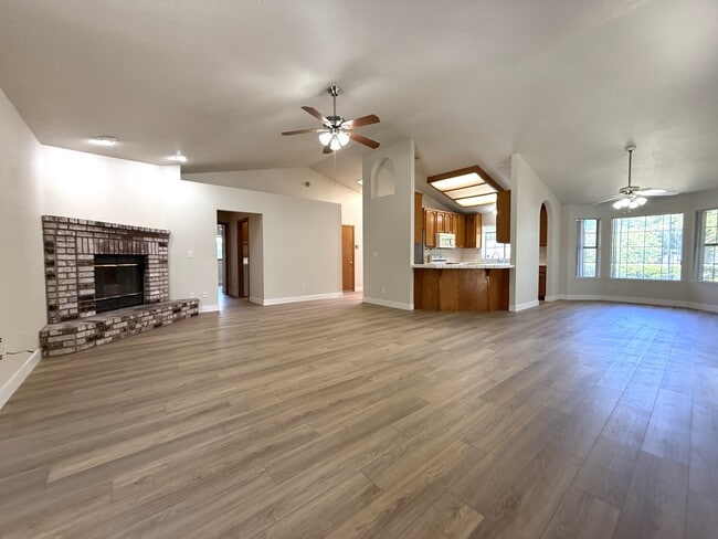 Foto del edificio - 1609 W 8th Ave