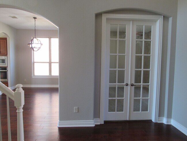 Building Photo - Conveniently Located Atascocita Area Home ...