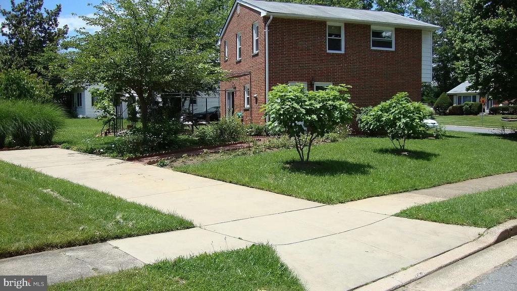 Foto principal - 6820 Cherokee Dr