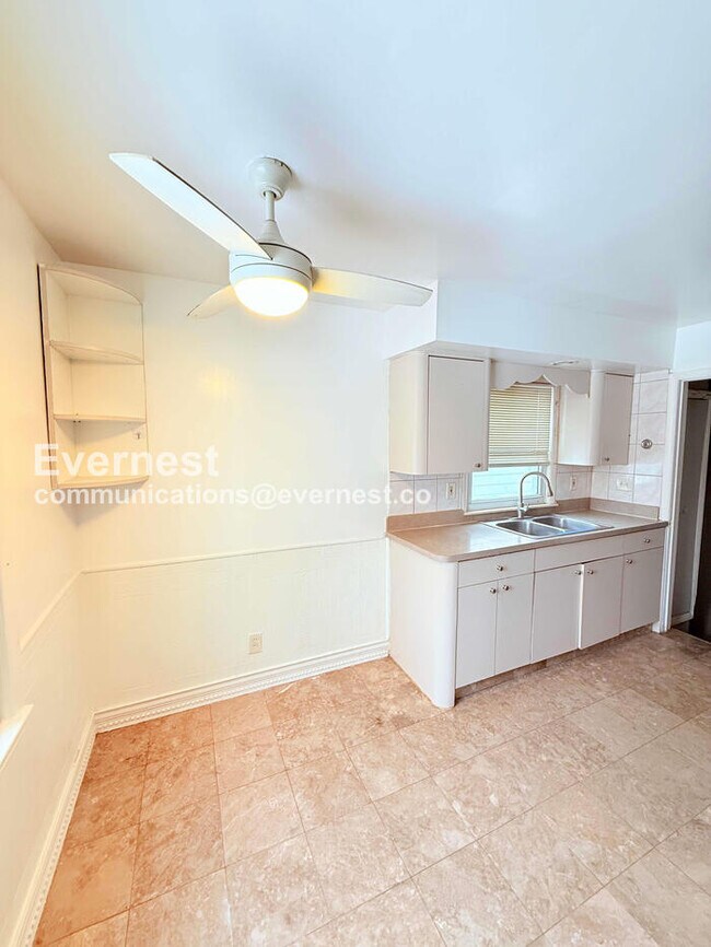 Foto del edificio - 3 Bed/2 Bath Home with Fenced Yard / Pet-Friendly / Vouchers Accepted / Available Now!