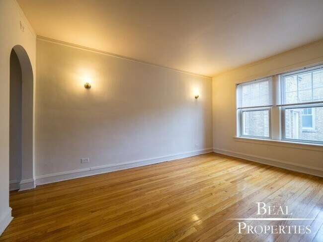 Building Photo - 1 bedroom in CHICAGO IL 60625