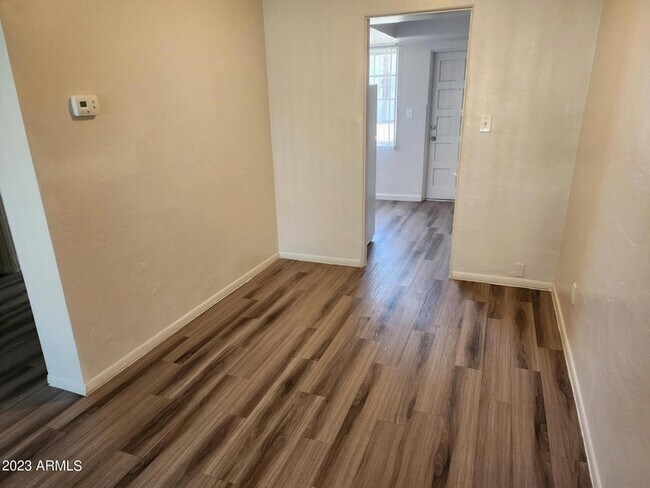 Foto del edificio - 4301 N 24th St