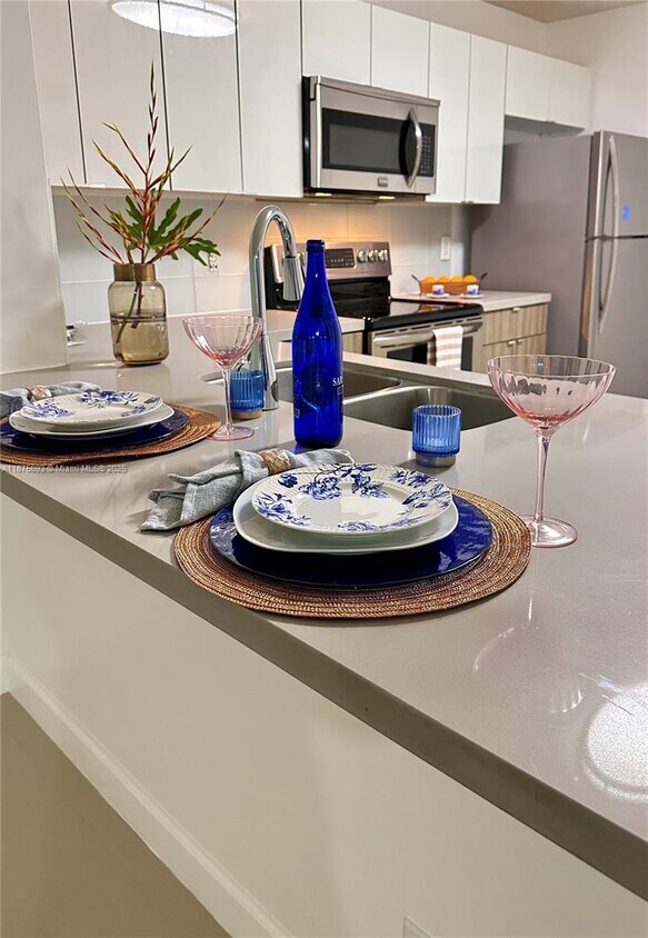 Foto principal - 10111 W Sunrise Blvd