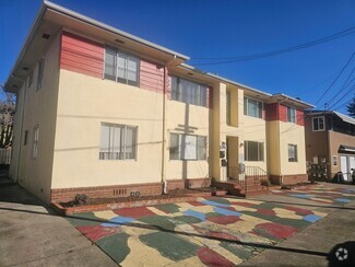 Building Photo - 11848 Foothill Way