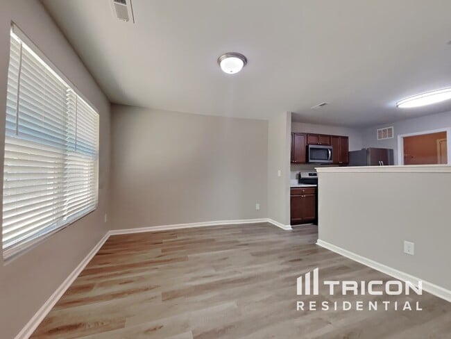 Foto del edificio - 142 Ridgemoore Ct