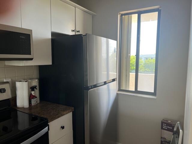 Building Photo - 3138 Via Poinciana
