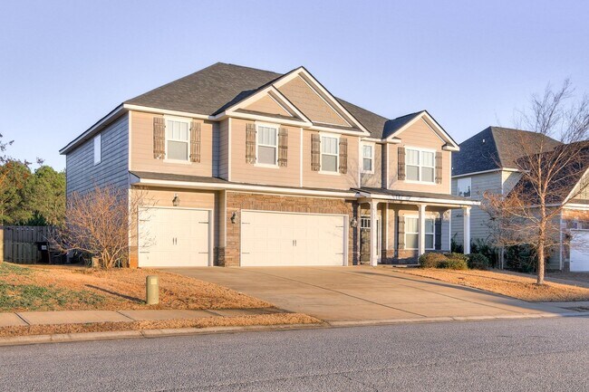 Foto del edificio - Large House in Grovetown!