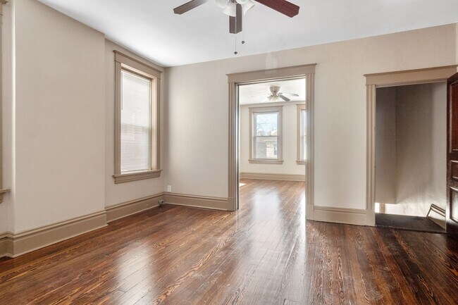 Foto del edificio - Junie B. Aiata