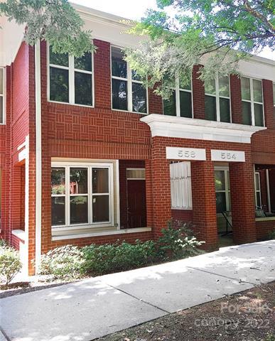 Photo - 558 E 9th St Townhome