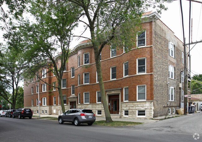 Foto principal - 3036 W Logan Blvd