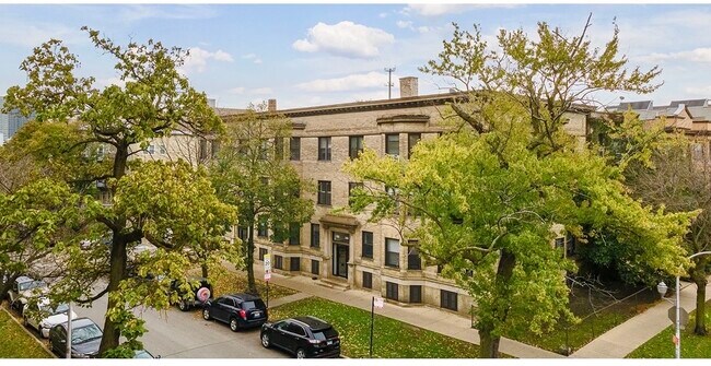 Foto del edificio - 923 W Waveland Ave