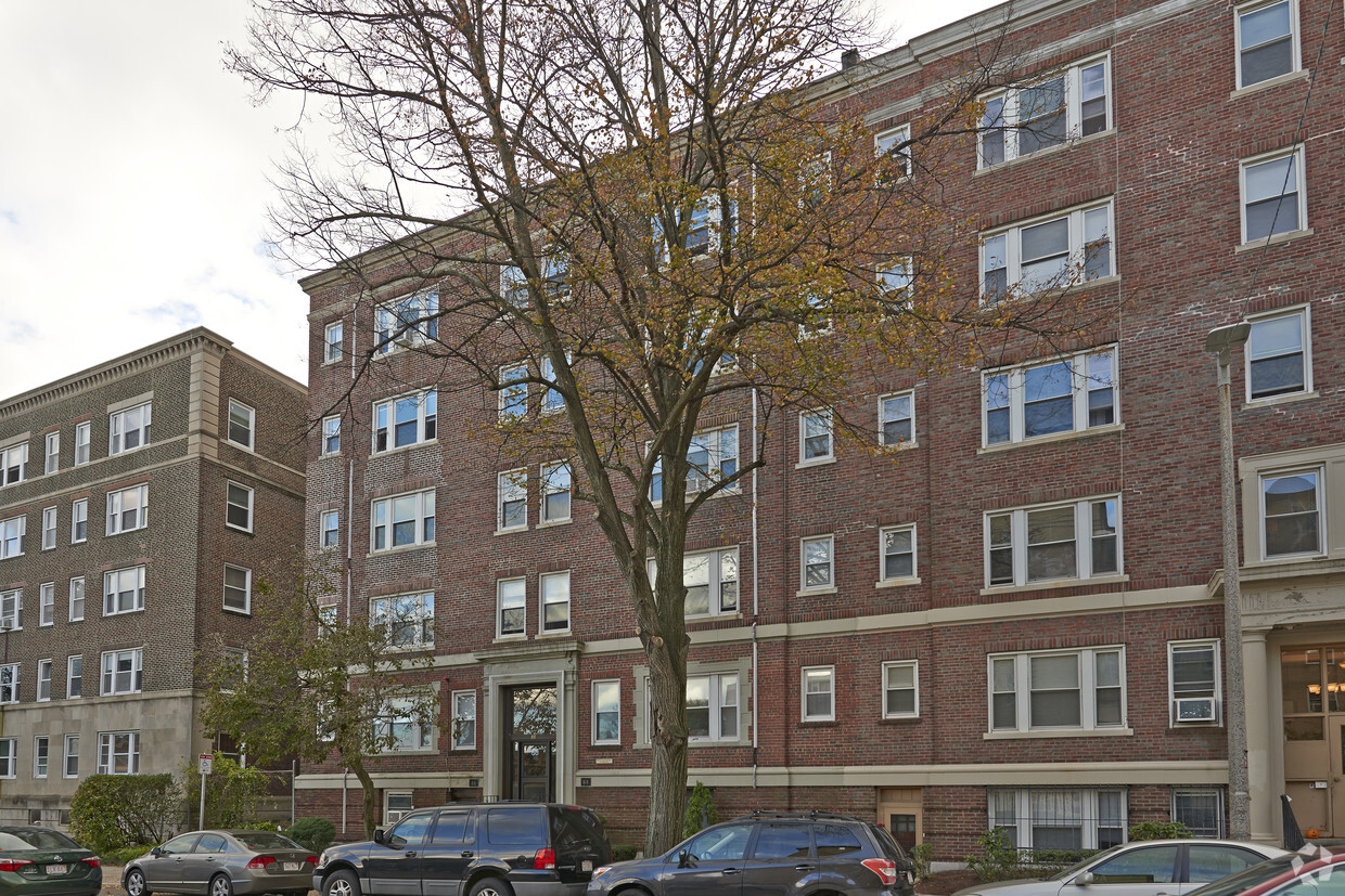 Building Photo - 88 Washington St