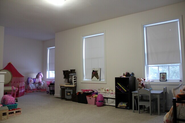 Deerfield Realty photo'