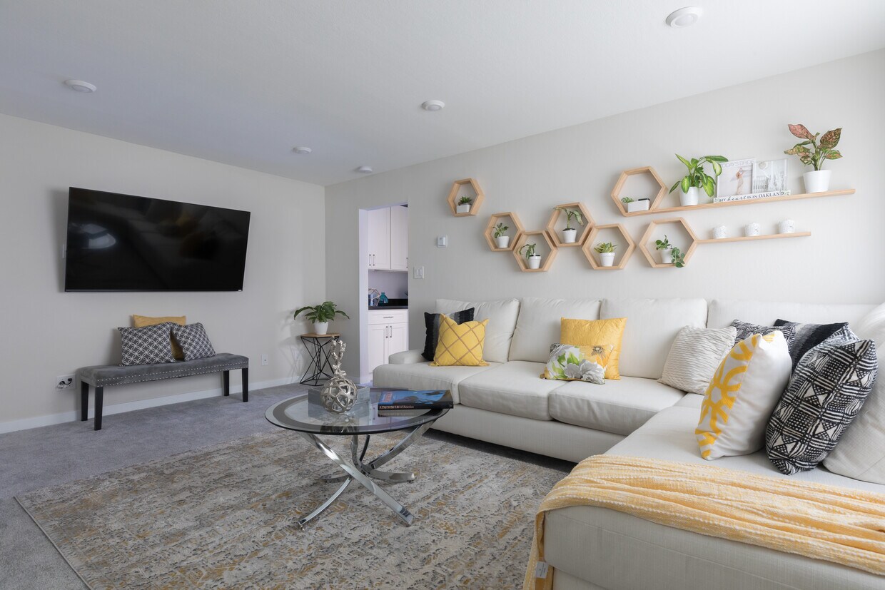Foto principal - 3877 Howe St