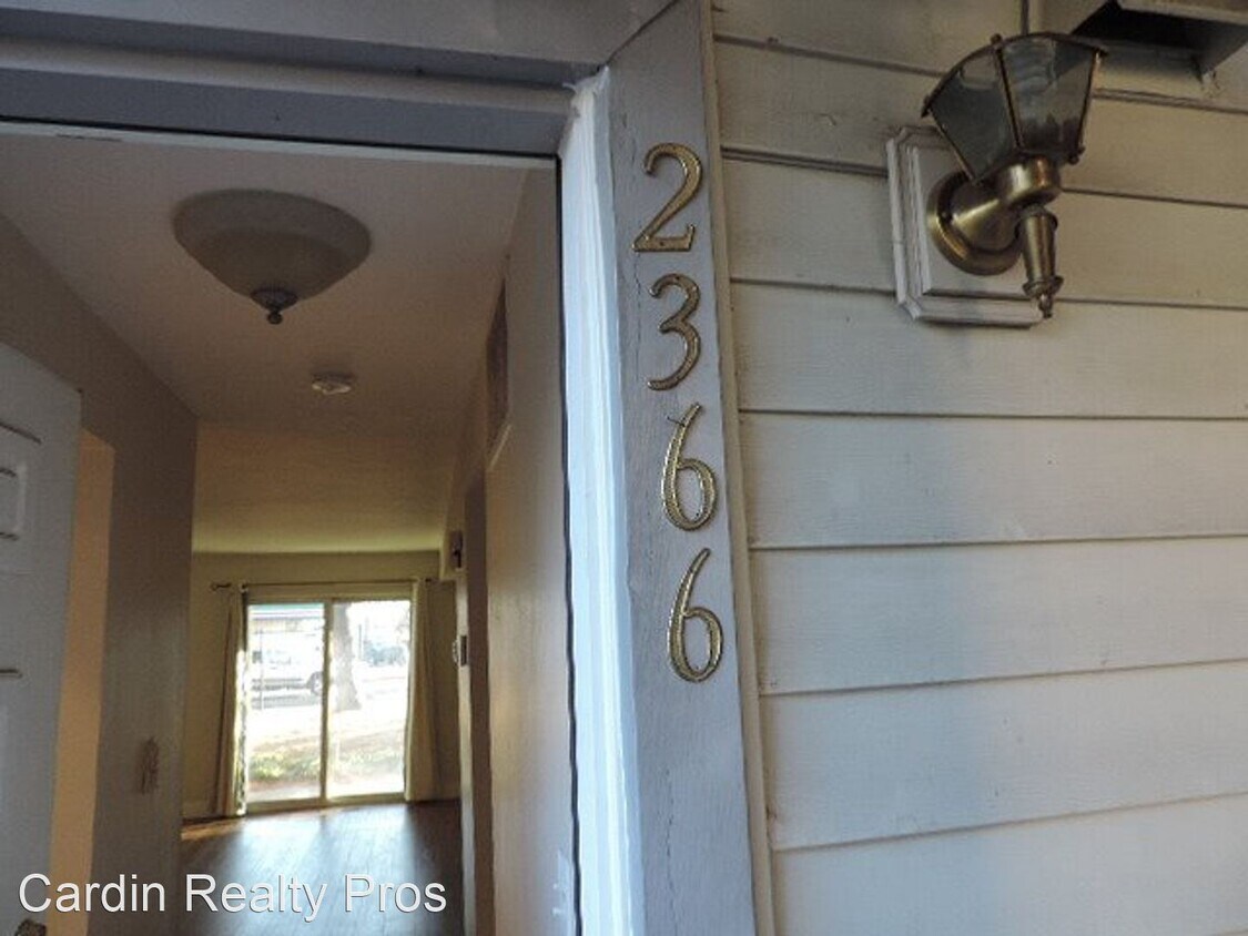 Primary Photo - 1 br, 1 bath House - 2366 Roundhouse Rd