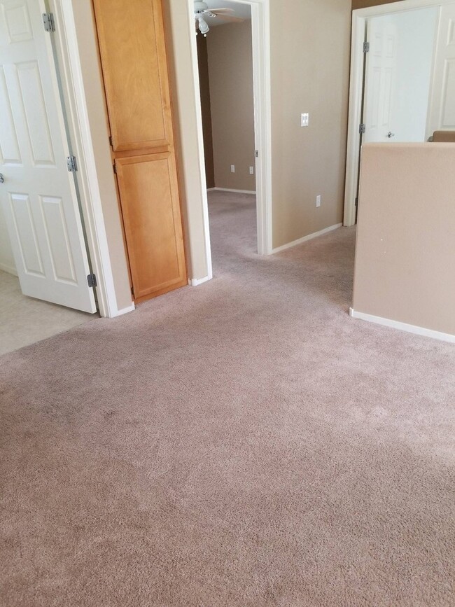 Building Photo - Centennial Hills