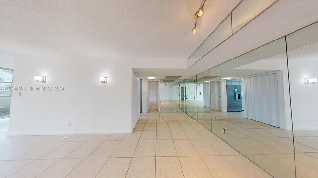 Building Photo - 2000 Atlantic Shores Blvd