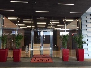 Building Photo - 1080 Brickell Ave