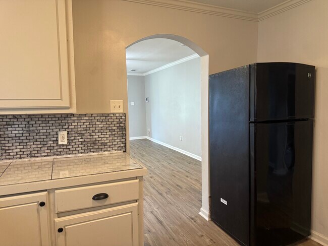 Cocina con refrigerador - 58430 Barrow St