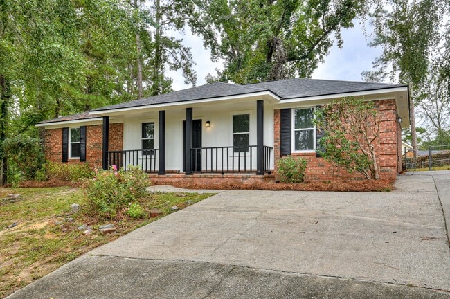 Foto del edificio - 208 Foxdale Dr