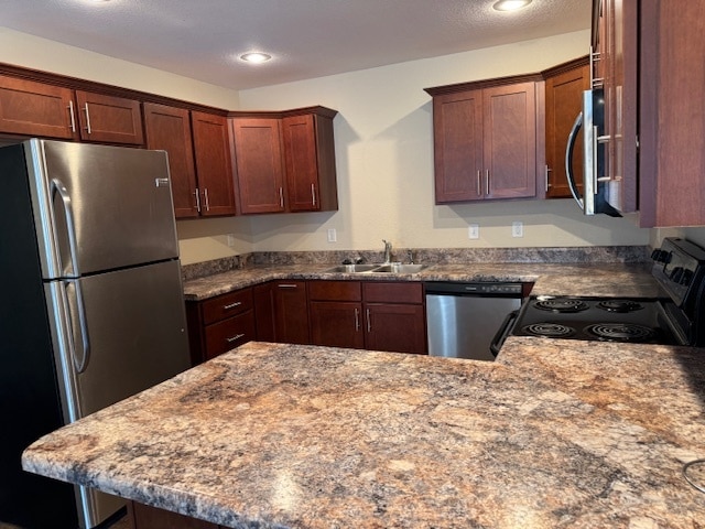 Building Photo - Oak Tree Manor Duplexes