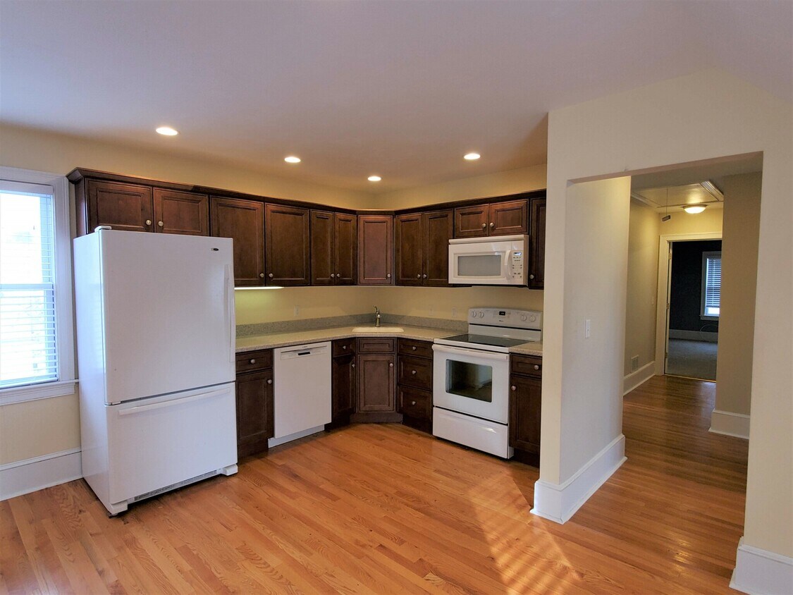 16 Hodges St, Mansfield, MA 02048 Condo for Rent in Mansfield, MA