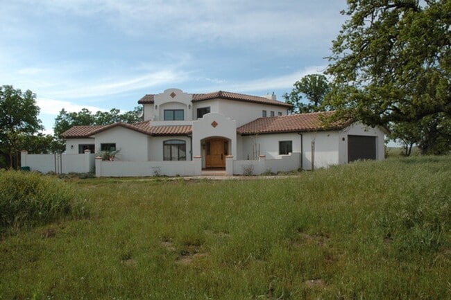 Building Photo - 3 br, 3 bath House - 5580 Linne Road