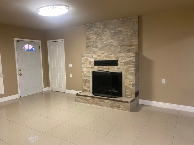 Sala de estar - 22317 E Avenue O