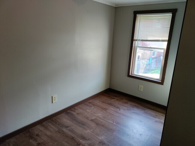 Building Photo - 310 Strawberry Alley