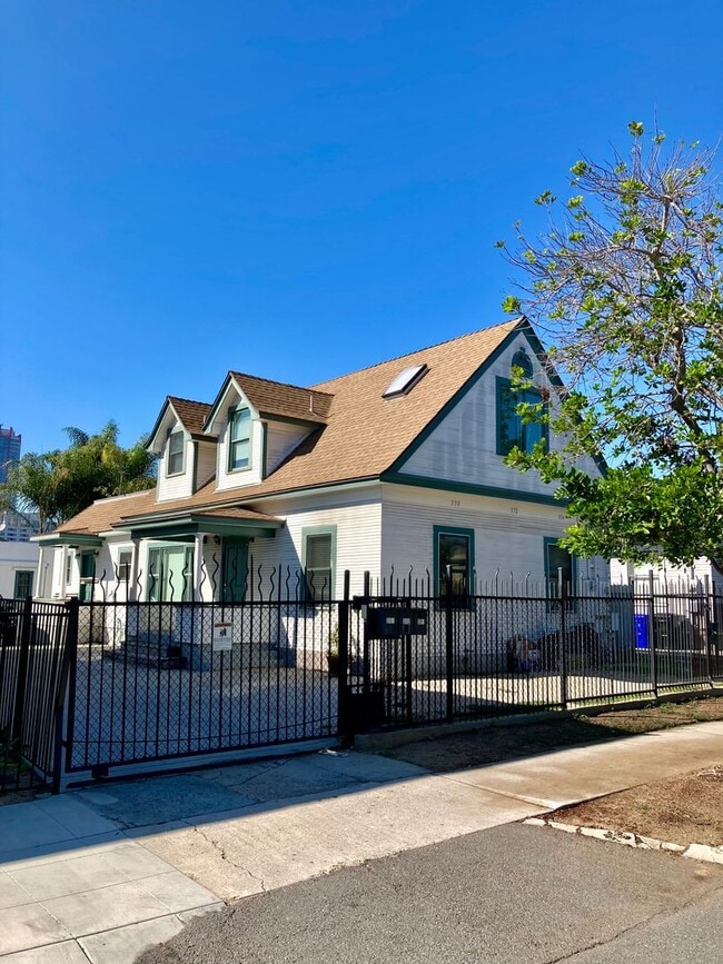 Building Photo - 330 22nd St