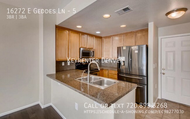 Building Photo - Quiet, Updated 3 Bed 2.5 Bath End Unit Tow...
