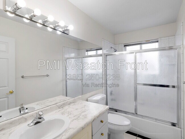 Foto del edificio - 3211 S 945 E