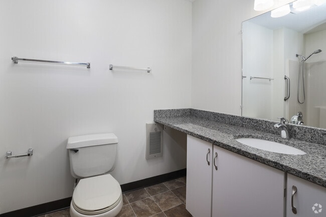 1BR, 1BA - 850SF - Bathroom - Liberty Place Apartments