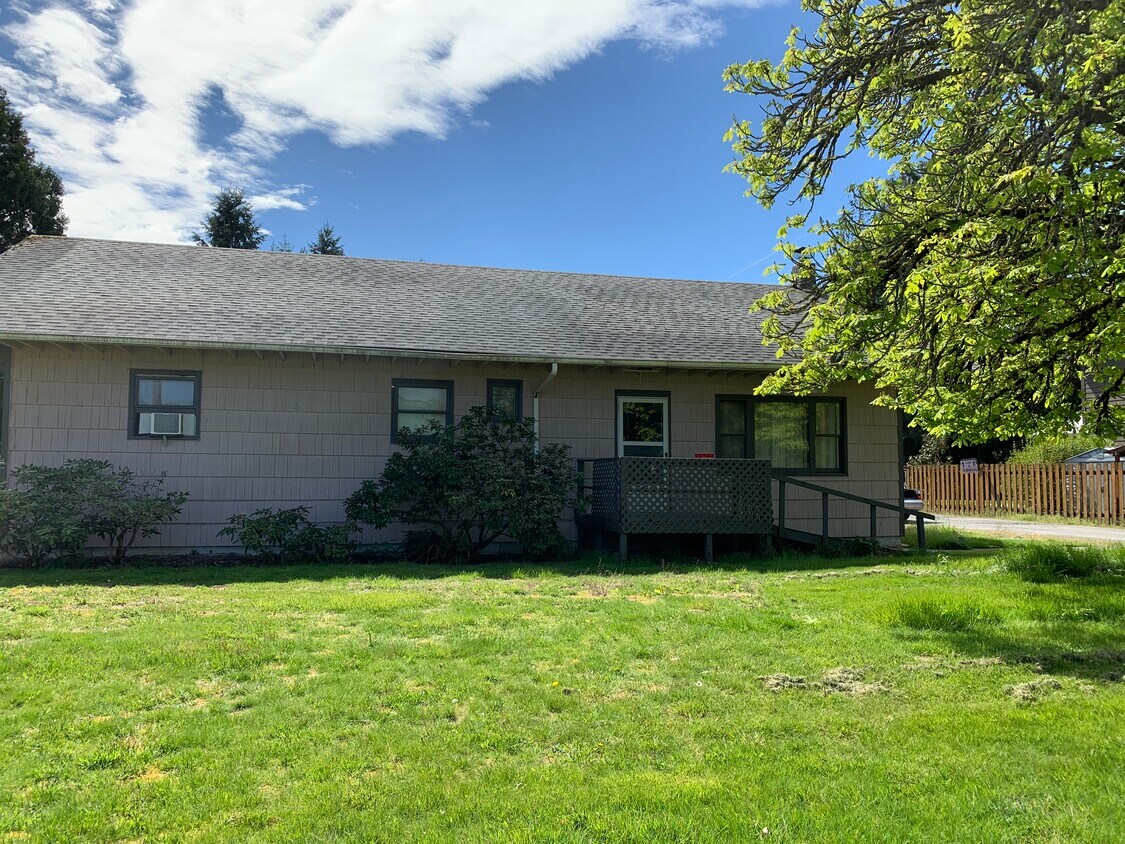 Primary Photo - 17711 NE 159th St