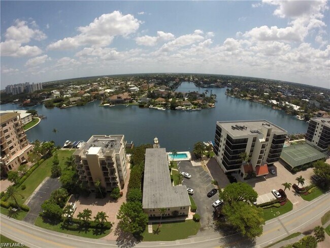 Foto del edificio - 10540 Gulf Shore Dr