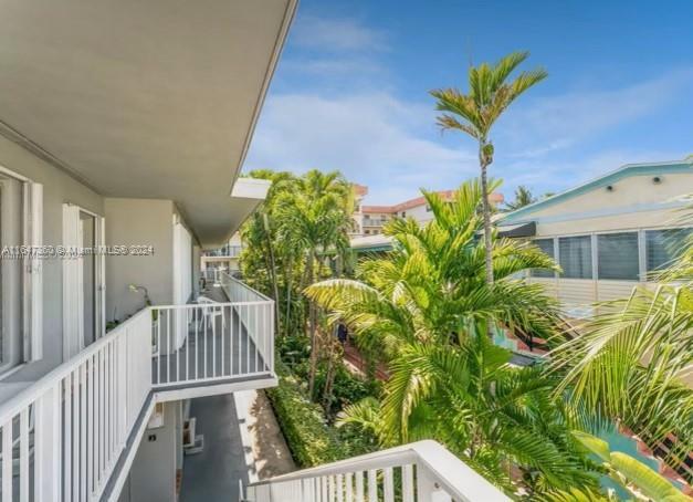 Foto del edificio - 7800 Harding Ave