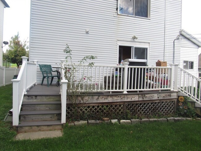 Building Photo - 40 Ames St