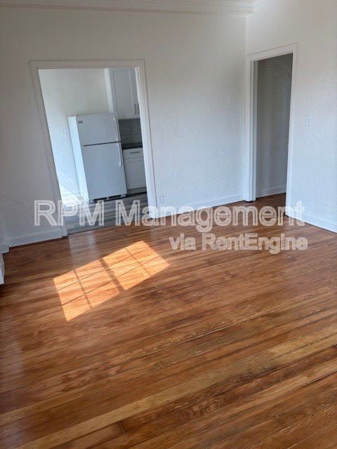 Foto del edificio - 1523 N McCadden Pl