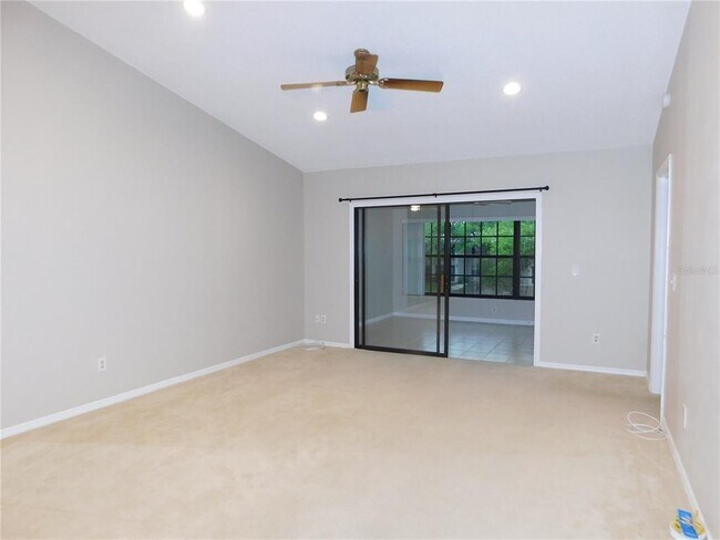 Foto del edificio - 2150 Elm St