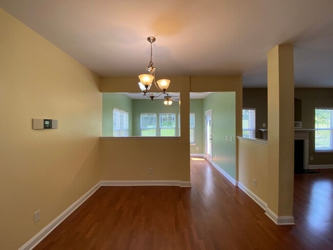 Building Photo - 115 N Field Dr