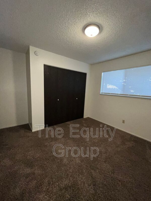 Building Photo - 307 N Westfield St
